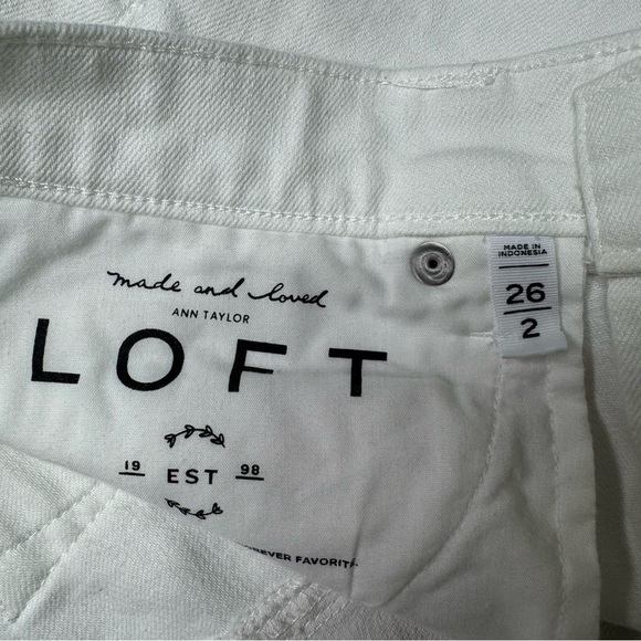 Loft White Denim Roll Cuff Jean Shorts Size 2 - Picture 9 of 10